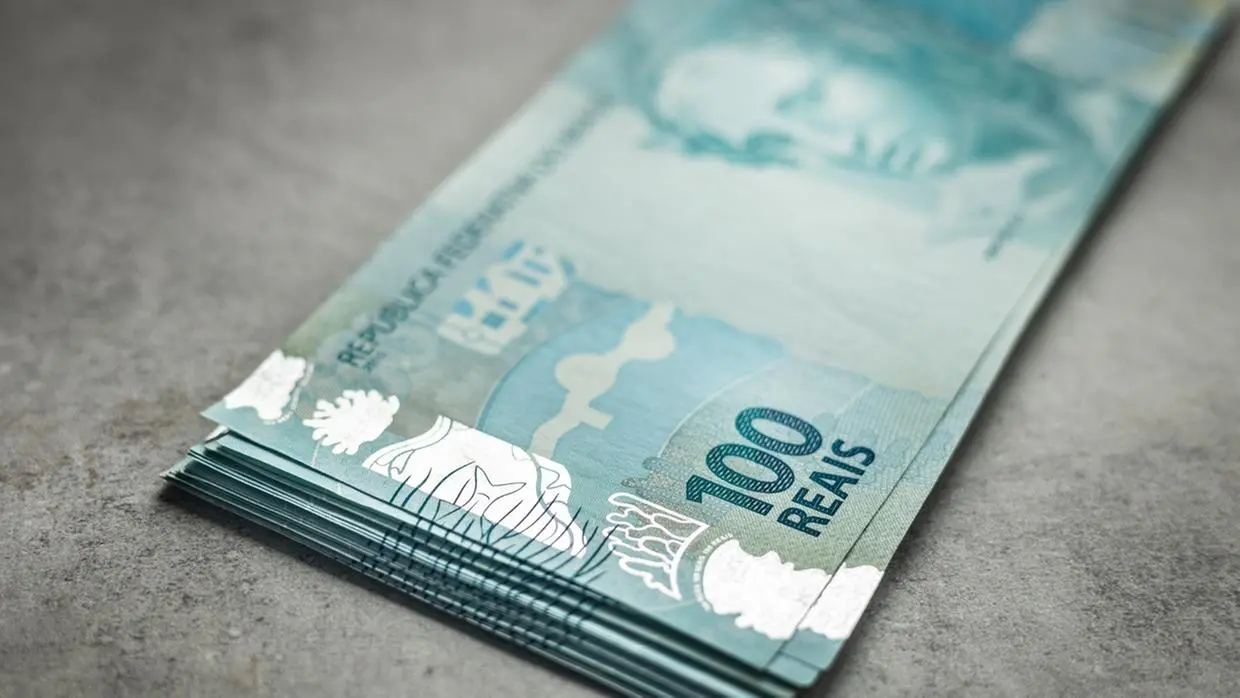 Imagem da notícia: Novo salário mínimo: entenda o que muda e qual será o valor da remuneração em 2025