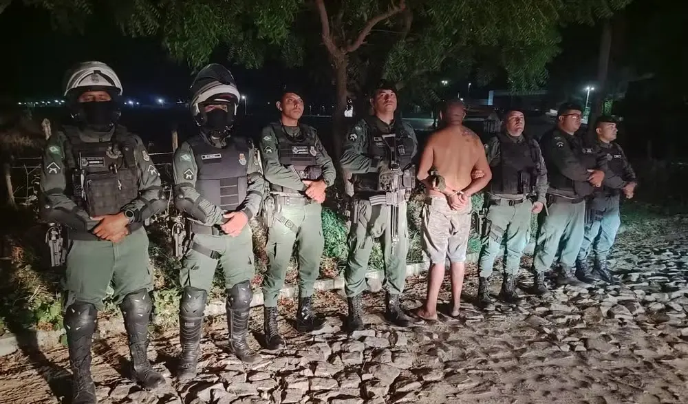 Imagem da notícia: Homem é preso acusado de esfaquear estudante estrangeiro em Acarape, no Ceará 