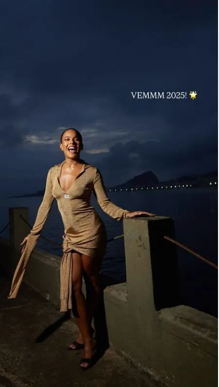 Bela Campos esperando o novo ano