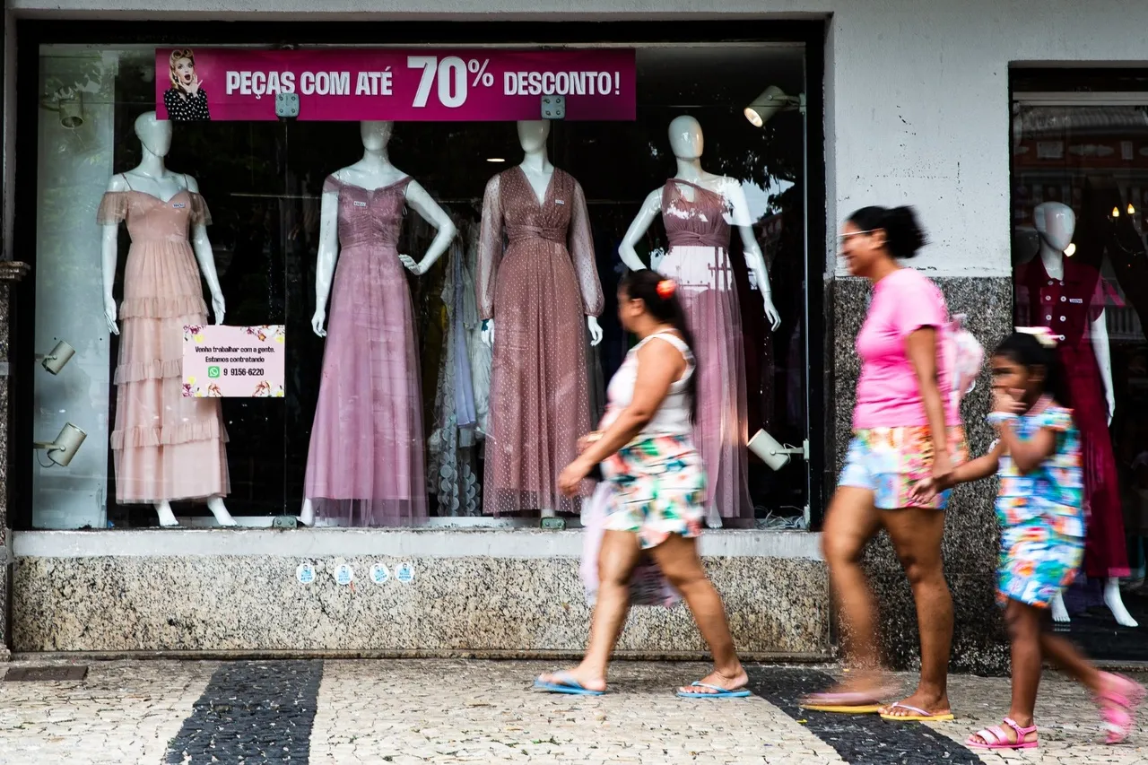 Lojas do Centro de Fortaleza entram em oferta com até 70% de desconto
