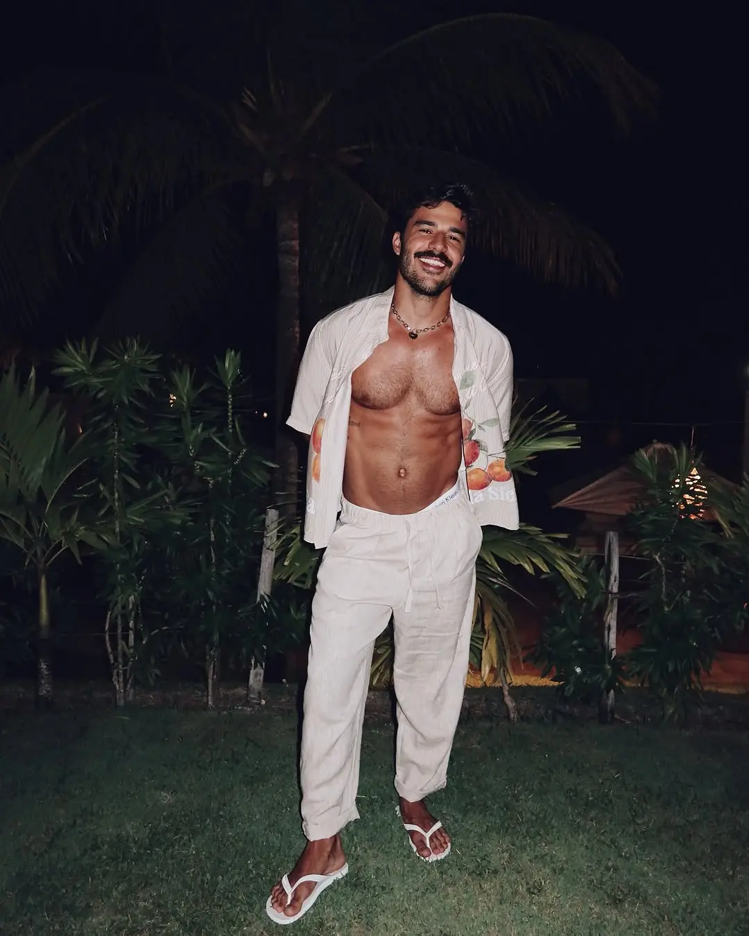 Imagem da notícia: Mateus Pires, do BBB 25, é arquiteto e seguido por diversos famosos 