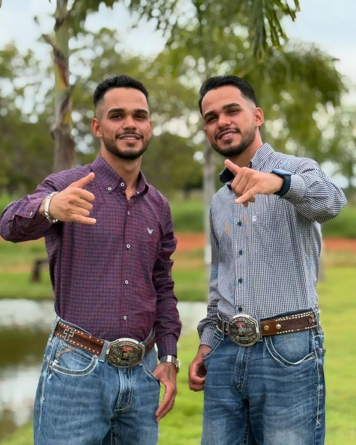 Imagem da notícia: Dupla de gêmeos do BBB 25, João Gabriel e João Pedro já tentaram carreira na música sertaneja 