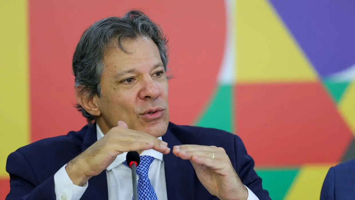 Imagem da notícia: Haddad nega que Pix foi menos usado após aplicação de novas regras e reforça combate 'duro' a fake news