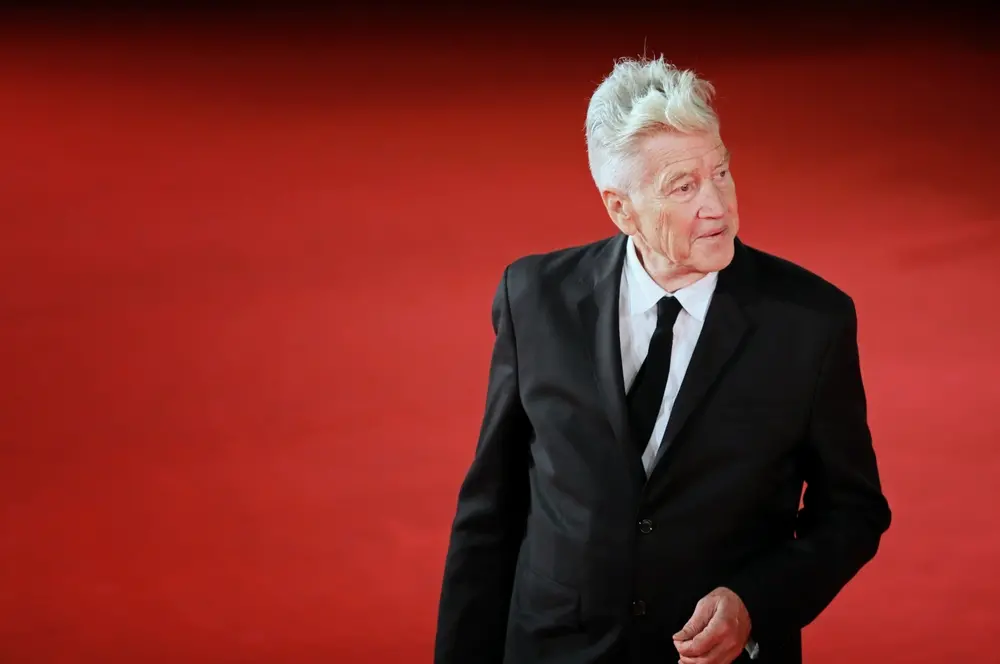 Imagem da notícia: Morre diretor e roteirista David Lynch, de 'Twin Peaks', aos 78 anos