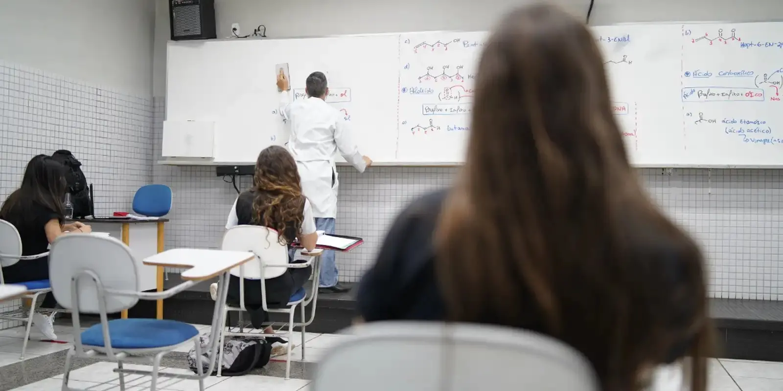 Imagem da notícia: Pé-de-Meia Licenciaturas: saiba quem pode se inscrever e como funciona o benefício