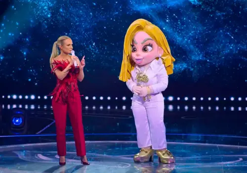 Imagem da notícia: Quem foi desmascarado no The Masked Singer? Veja quem era a Carminha