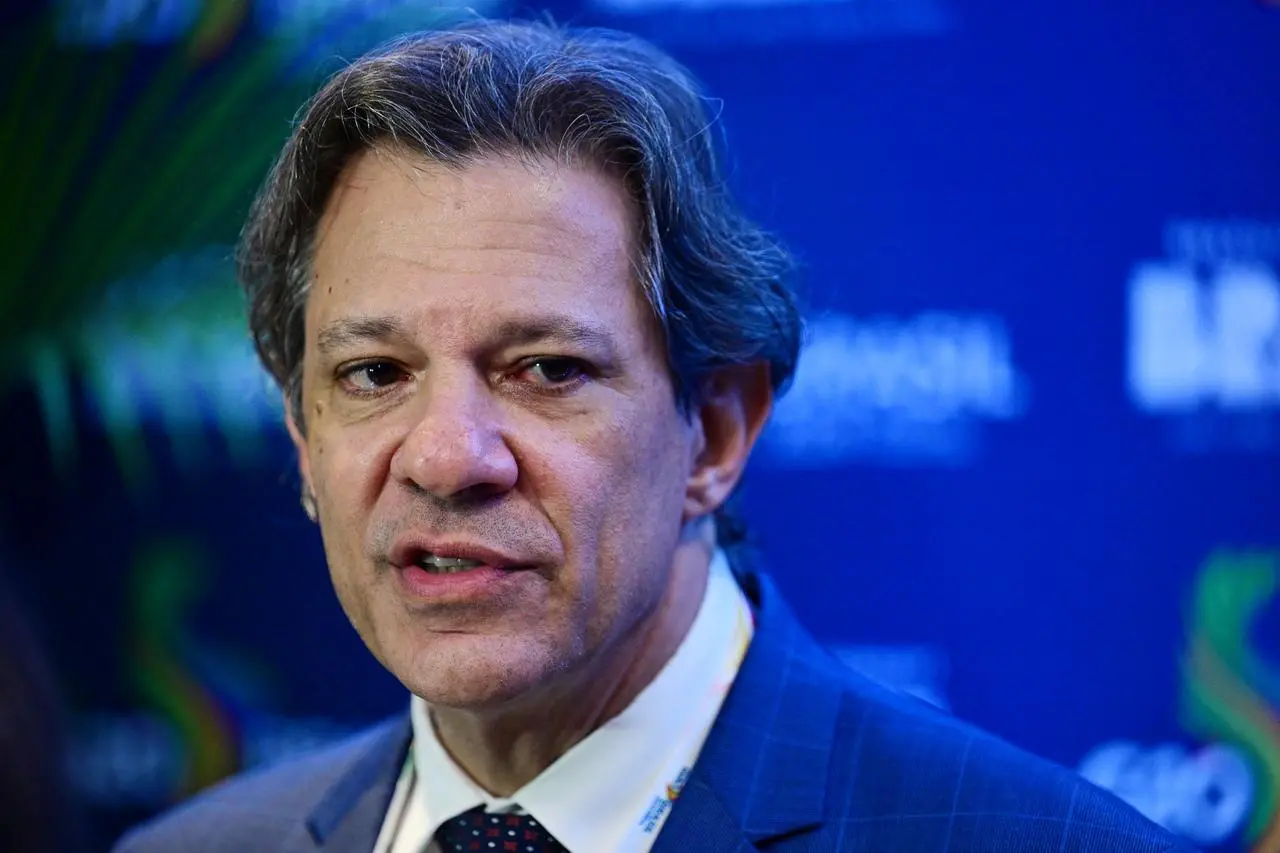Imagem da notícia: Após ação da AGU, TikTok remove vídeo fake sobre 'taxação de pobres' atribuído a Fernando Haddad