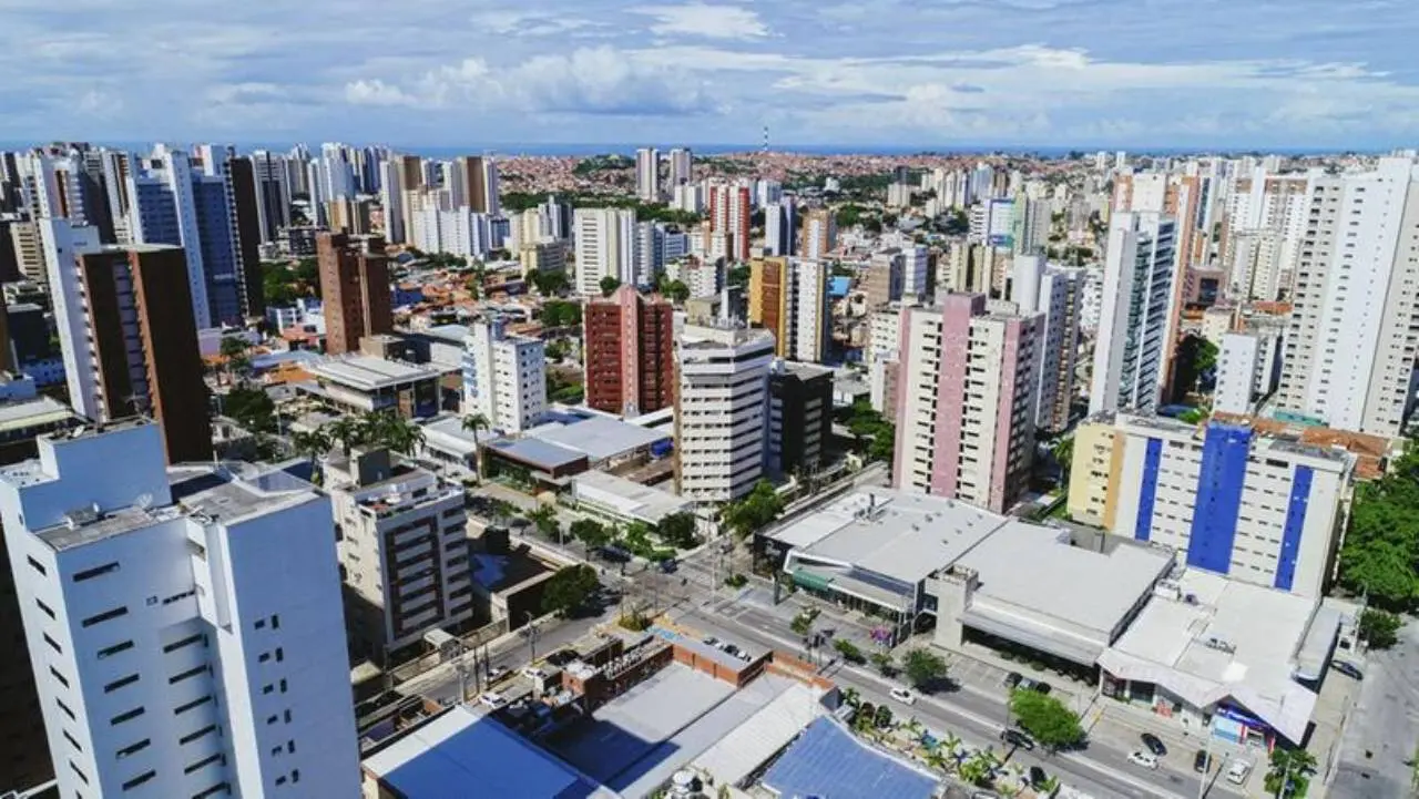 Vista aérea de imóveis