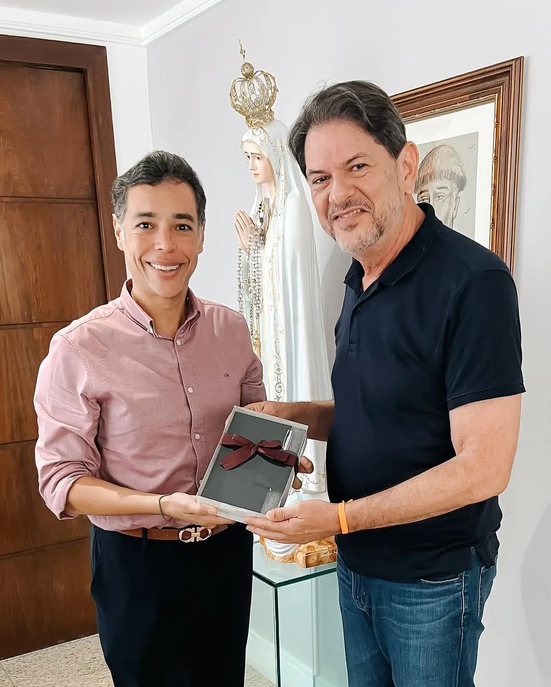 Imagem da notícia: Publicação de ex-deputado exaltando Cid Gomes gera polêmica com base governista: 'Maliciosamente mal interpretada'