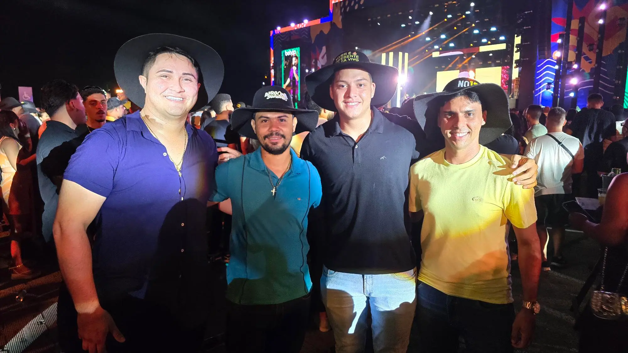 Adereço pode ser encontrado por até R$ 70 em algumas festas