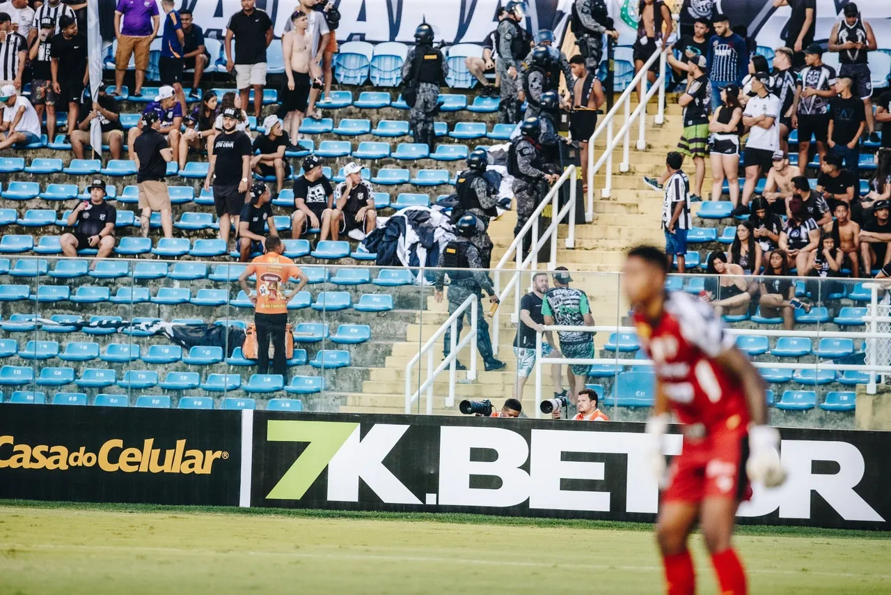 Confusão na torcida organizada do Ceará em jogo no PV