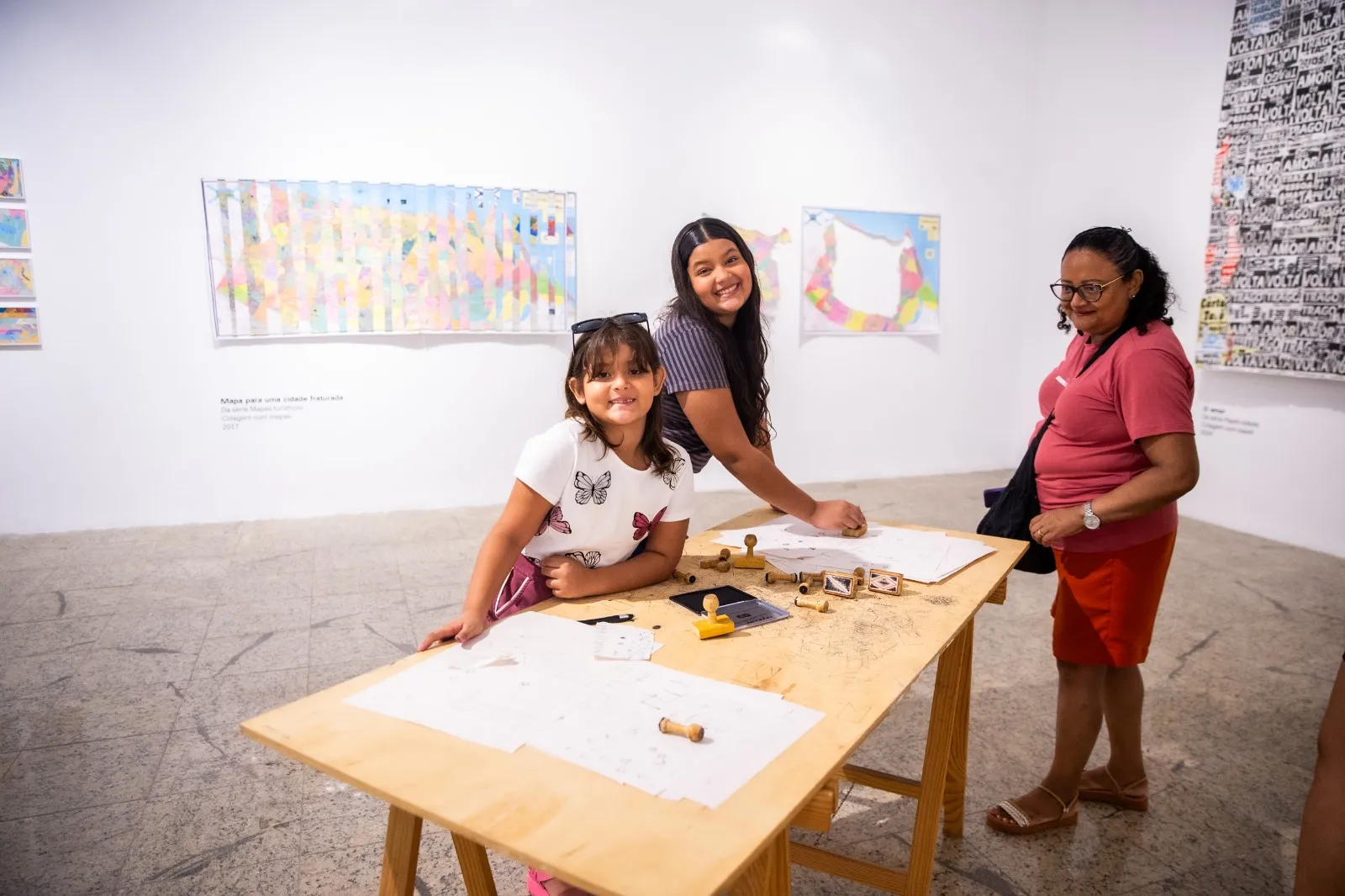 Mostra conta com obra interativa