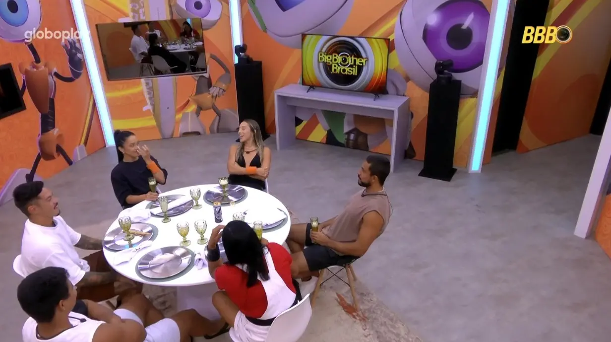 Imagem da notícia: Renata e Eva geram intrigas entre participantes com almoço 'vigiado' do BBB 25; veja como foi