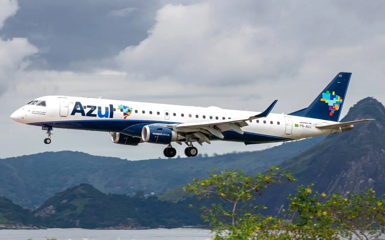 Imagem da notícia: Azul confirma redução de voos entre Recife e Petrolina; ao menos 5 estados do Nordeste tiveram suspensões