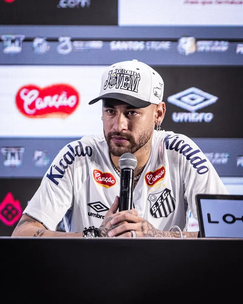 Imagem da notícia: Neymar vai estrear pelo Santos no clássico contra o São Paulo? Camisa 10 explica situação