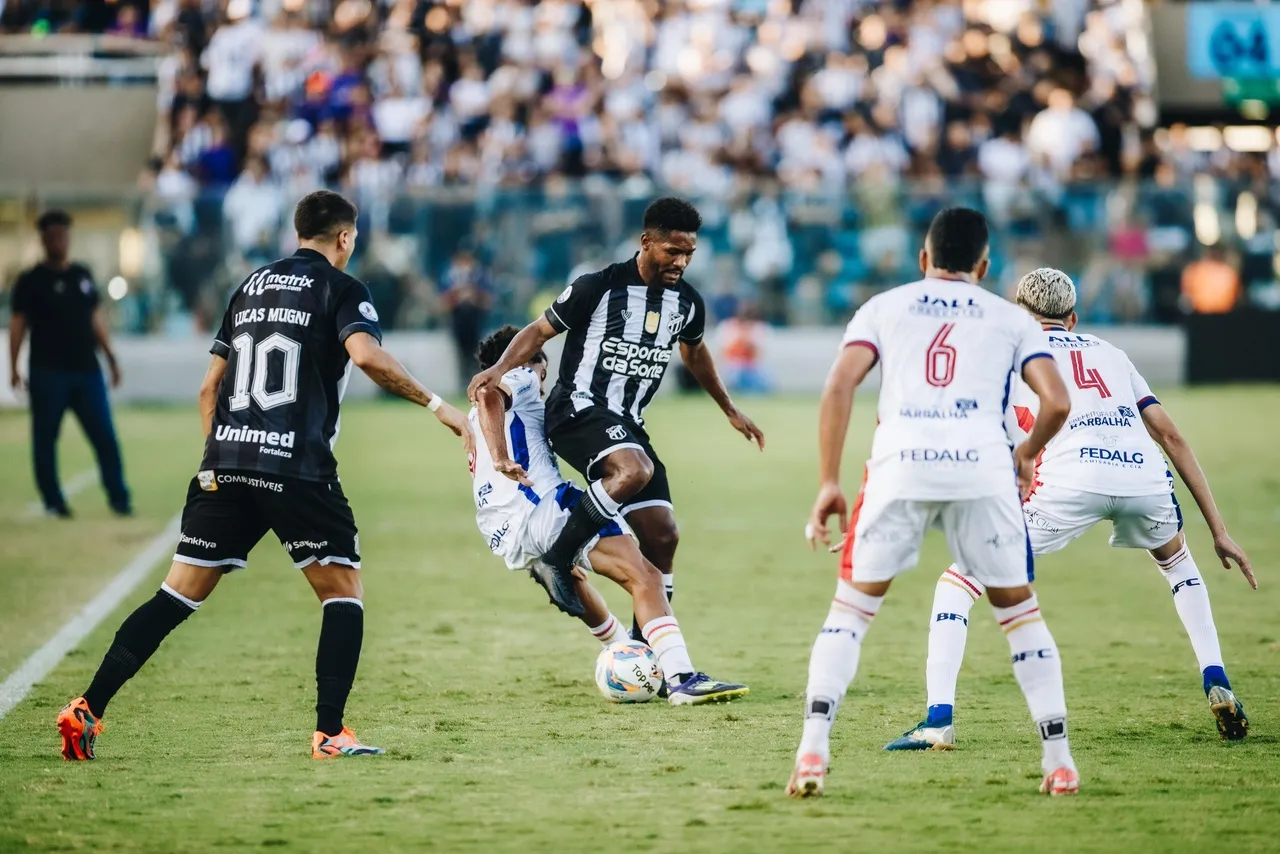 Depois de um início equilibrado, o Vozão foi construíndo sua goleada