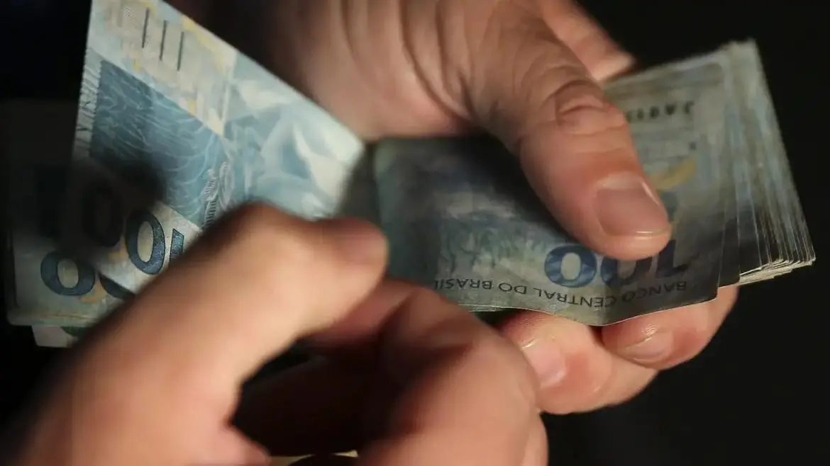 Imagem da notícia: Consulta ao abono salarial PIS-Pasep 2025 é liberada nesta quarta-feira (5); saiba como fazer