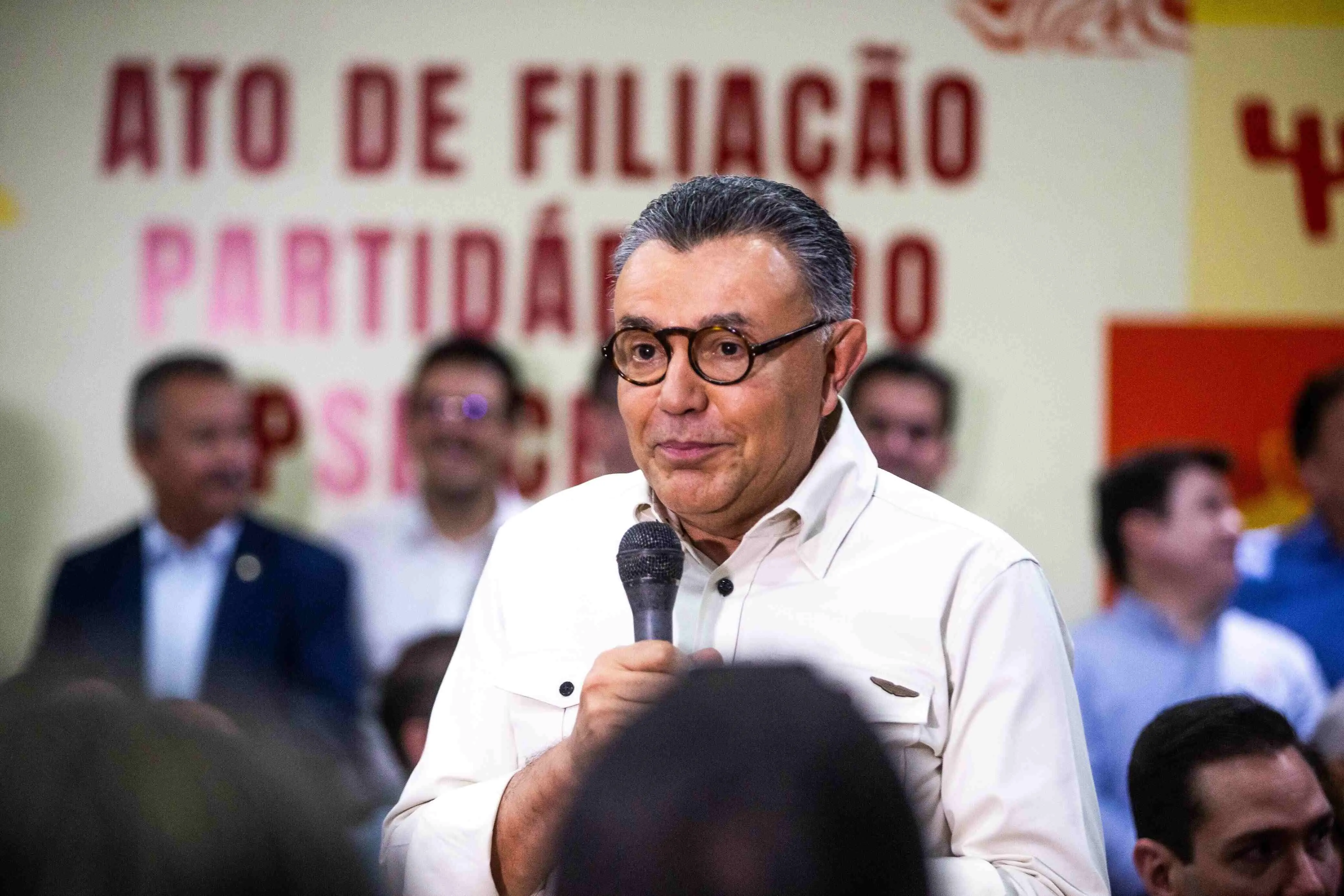 Imagem da notícia: Presidente nacional do PSB diz que partido não mudará nome: 'Os que mudaram estão quase fechando as portas'