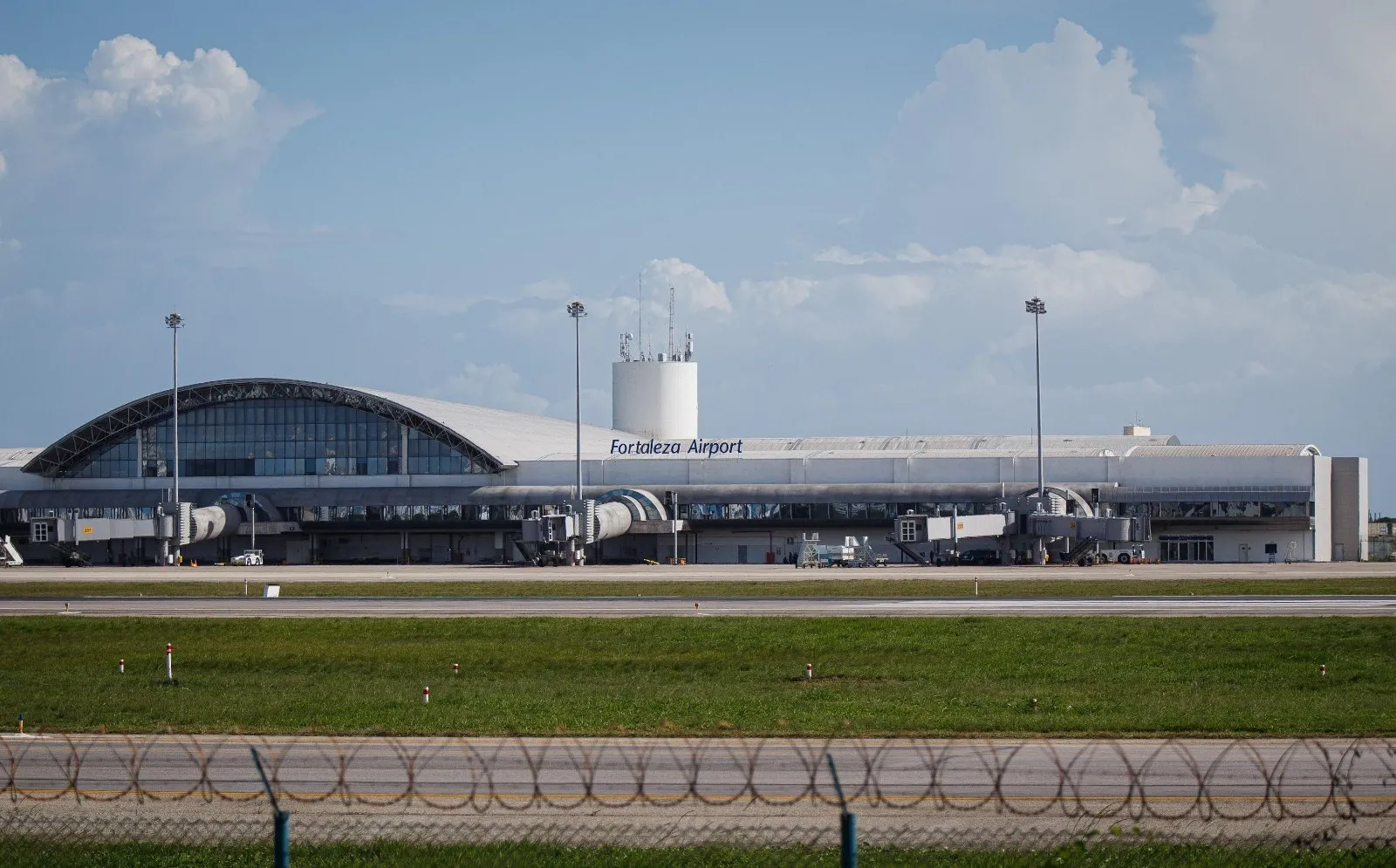 Os deportados chegarão ao Brasil pelo Aeroporto Internacional de Fortaleza