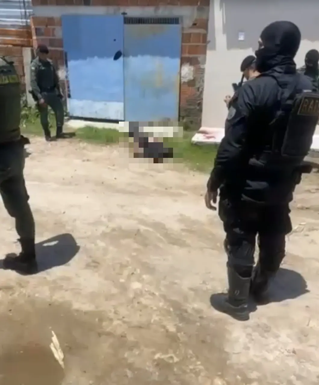 Imagem da notícia: Tentativa de chacina deixa três pessoas mortas no bairro Parque Dois Irmãos; criança está entre os baleados 