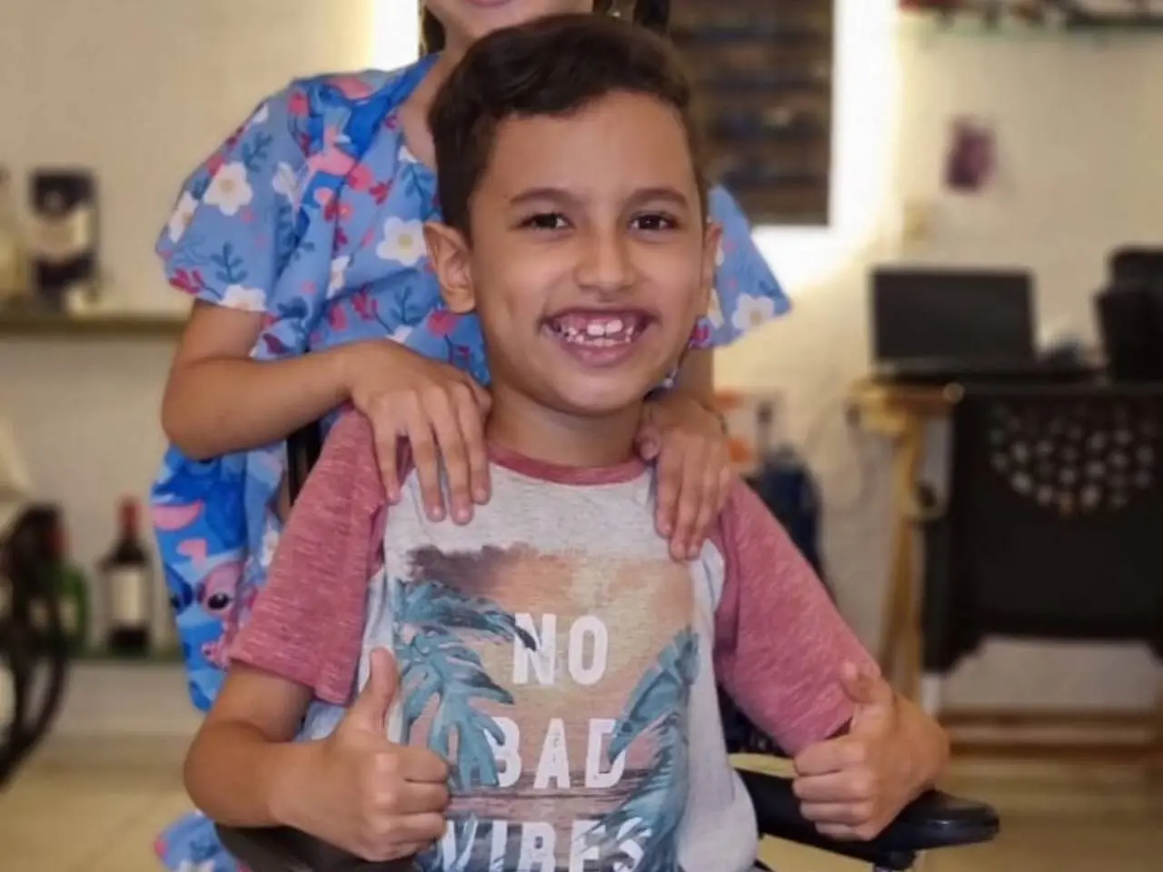 Imagem da notícia: Família de menino cearense com doença rara abre 'vaquinha' para acessar remédio considerado 'dos mais caros do mundo'