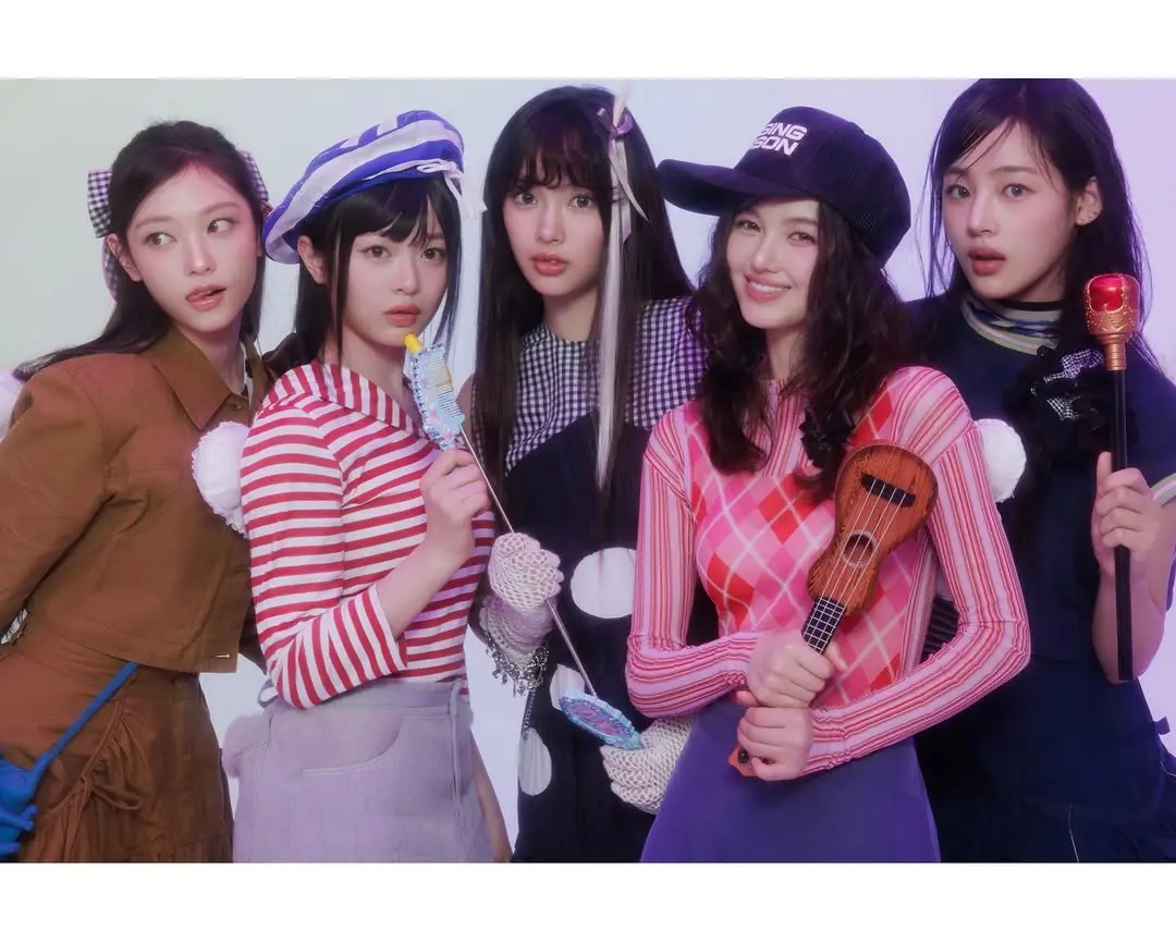 Imagem da notícia: Grupo de K-pop NewJeans muda de nome para 'NJZ', mas gravadora contesta decisão