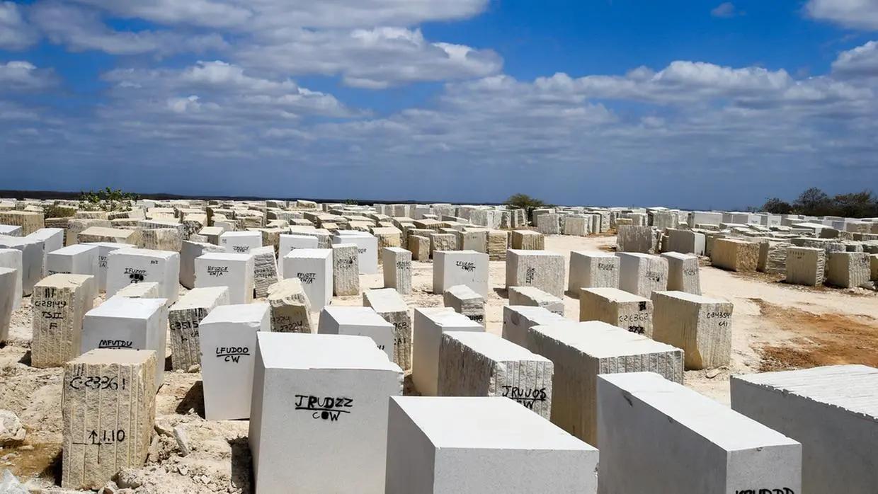 Imagem da notícia: Ceará exporta pedras ornamentais sem valor agregado