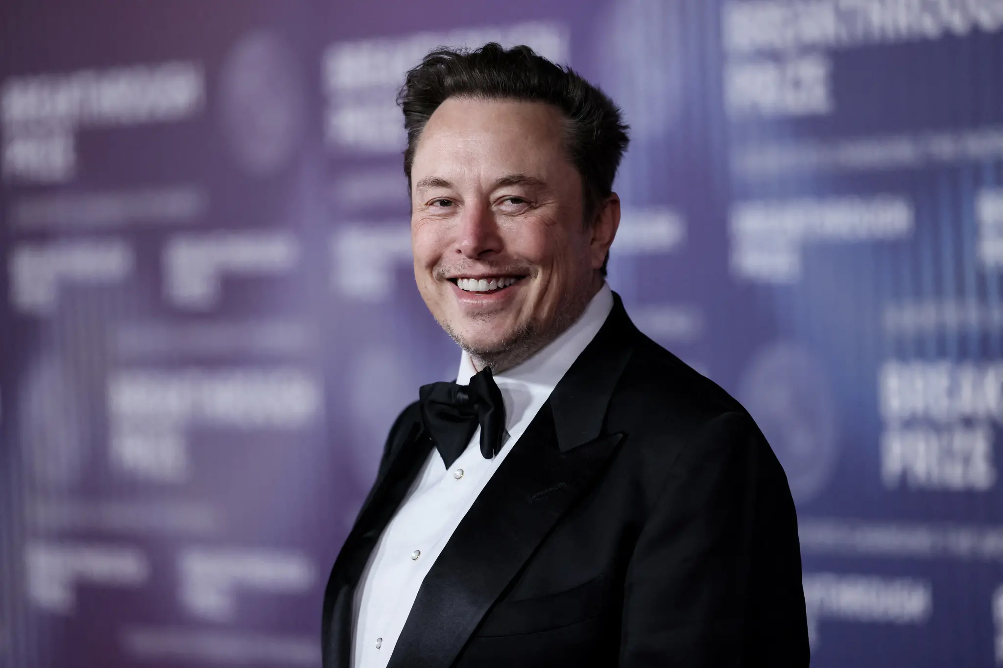 Imagem da notícia: Discurso de ódio no X cresceu 50% após Elon Musk comprar rede social, indica estudo