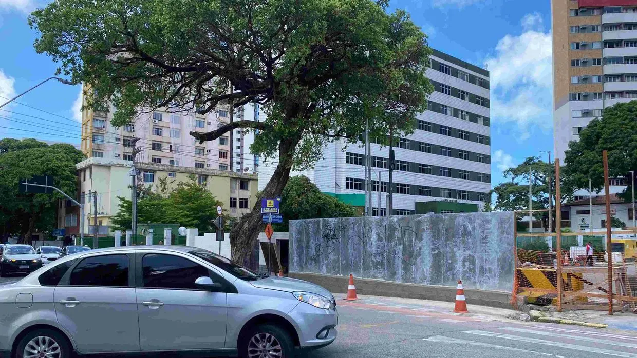 Imagem da notícia: Interdição da Santos Dumont para obras do metrô afetam linhas de ônibus a partir desta sexta (14); veja quais