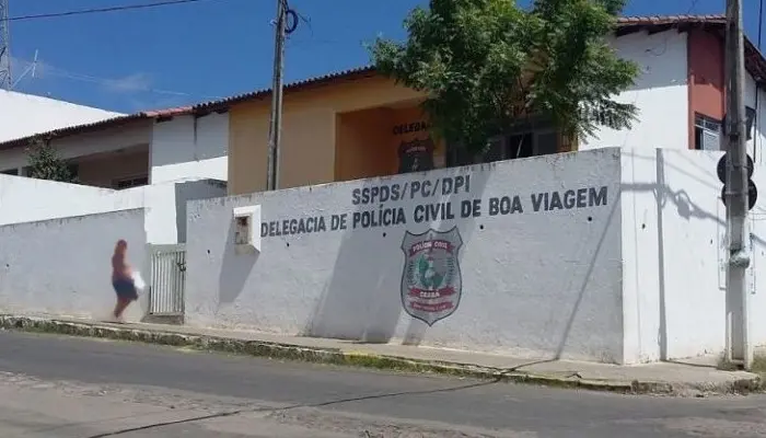 Imagem da notícia: Mãe é presa por permitir estupro contra a própria filha no Interior do Ceará