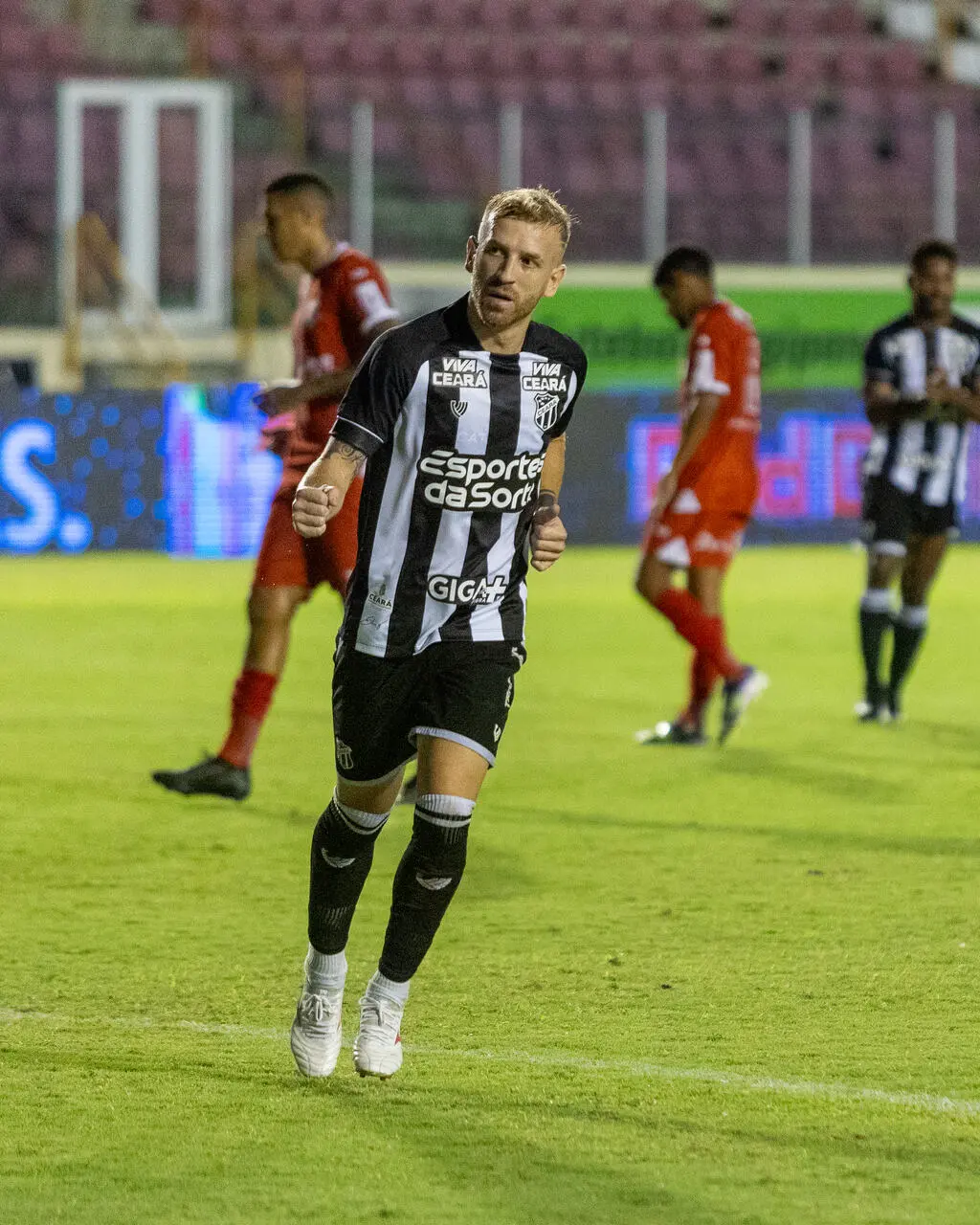 Imagem da notícia Ceará garante premiação milionária na Copa do Brasil com vaga na 2ª fase; veja valores