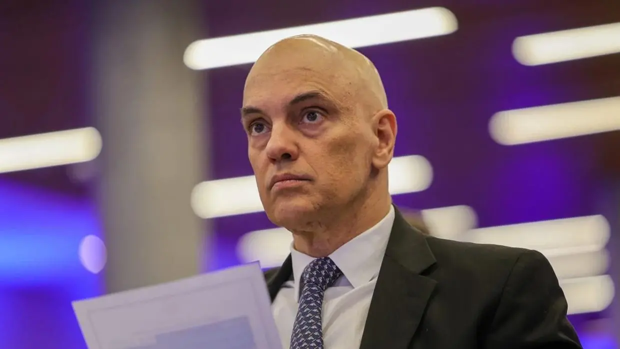Imagem da notícia: Moraes dá 48 horas para que Rumble indique um representante legal ou a plataforma pode ser suspensa no país