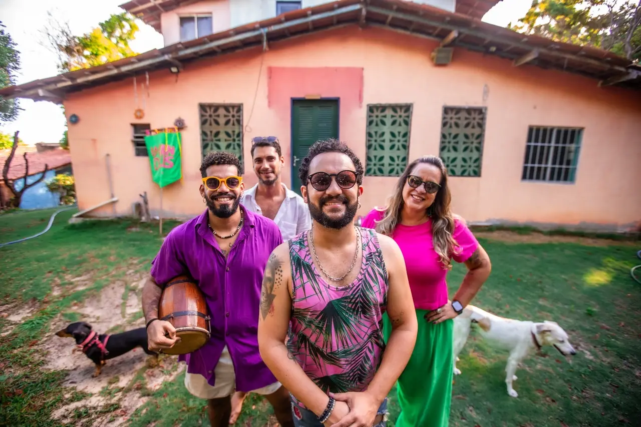 Imagem da notícia: Banda Lavandas reúne ex-integrantes da banda Os Alfazemas e faz estreia oficial no Carnaval de Fortaleza