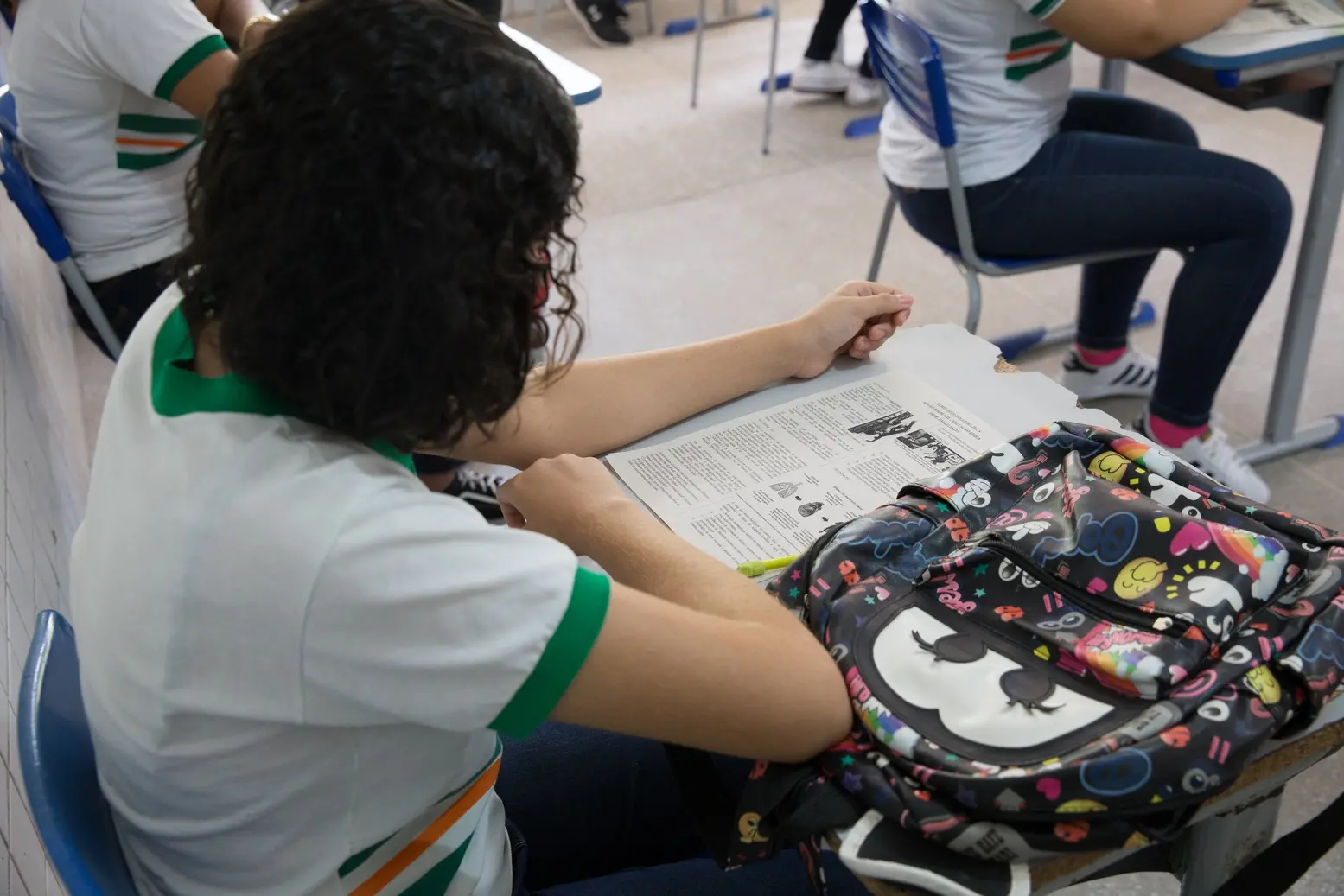 Imagem da notícia: CE melhora taxa de frequência, mas 14% dos adolescentes ainda estão fora da escola, mostra Censo do IBGE