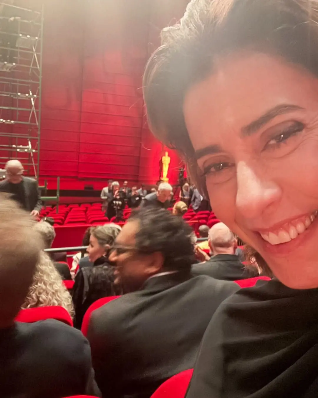 Imagem da notícia: Look de Fernanda Torres do Oscar 2025 foi escolhido há um mês, antes mesmo de indicação