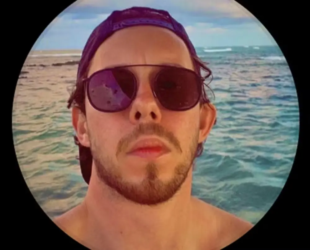 DJ Geraldo Campelo da Paz Portela Neto, conhecido como Tinho Pimentel