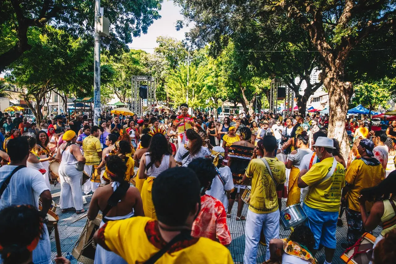 Foliões concentrados em Polo Carnavalescos no Benfica