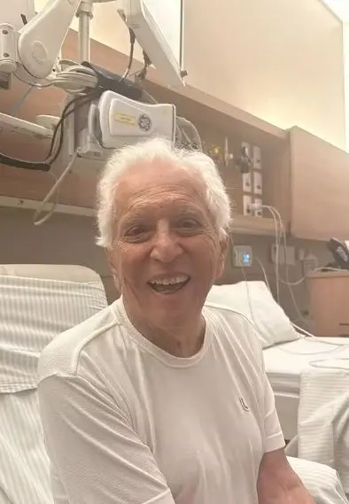 Imagem da notícia: Esposa de Carlos Alberto de Nóbrega atualiza estado de saúde do marido