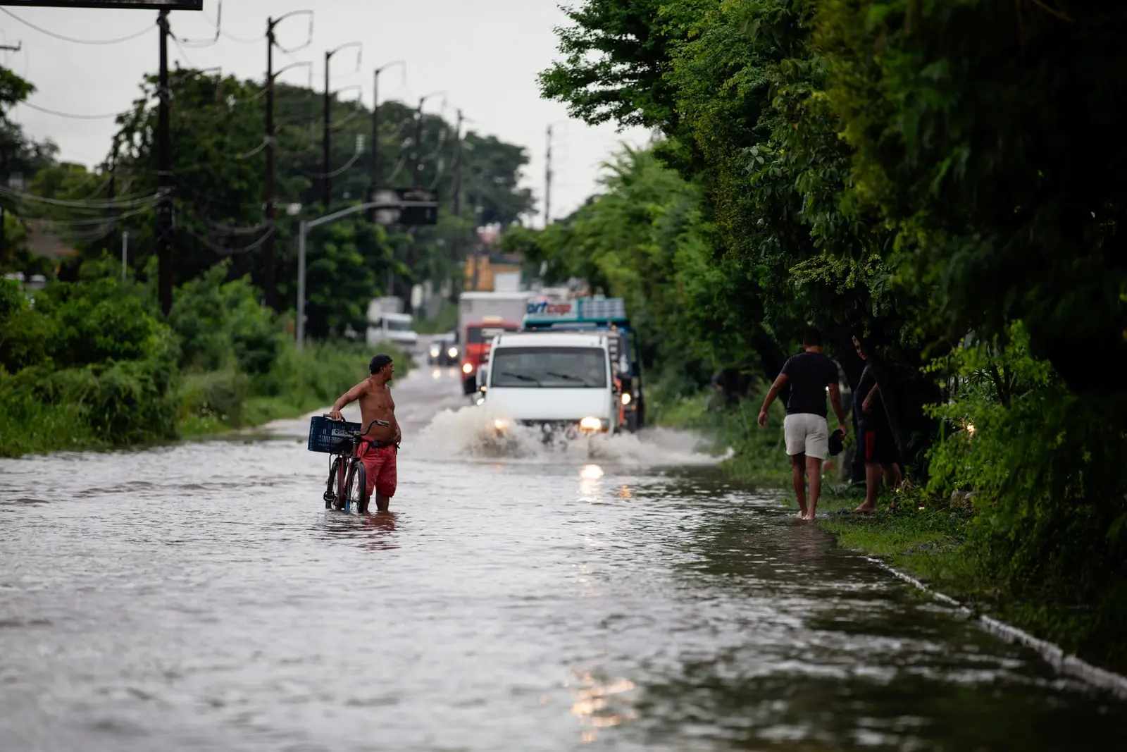 Imagem da notícia: Chuva em Fortaleza entre quinta (27) e sexta (28) é uma das 10 maiores da história da cidade; relembre