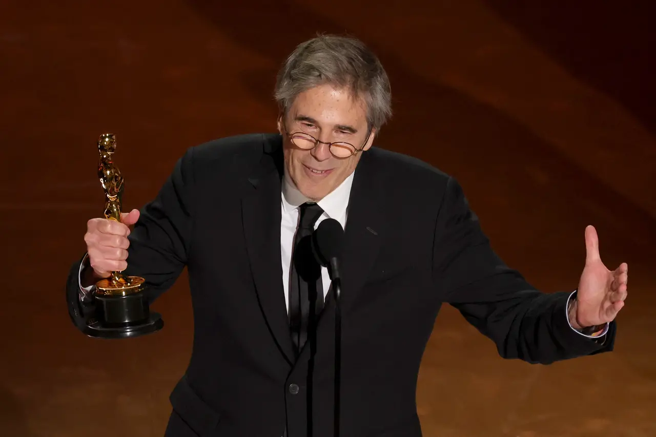 Imagem da notícia: 'Ainda Estou Aqui’ ganha prêmio de Melhor Filme Internacional no Oscar 2025 e marca primeira vitória do Brasil no evento