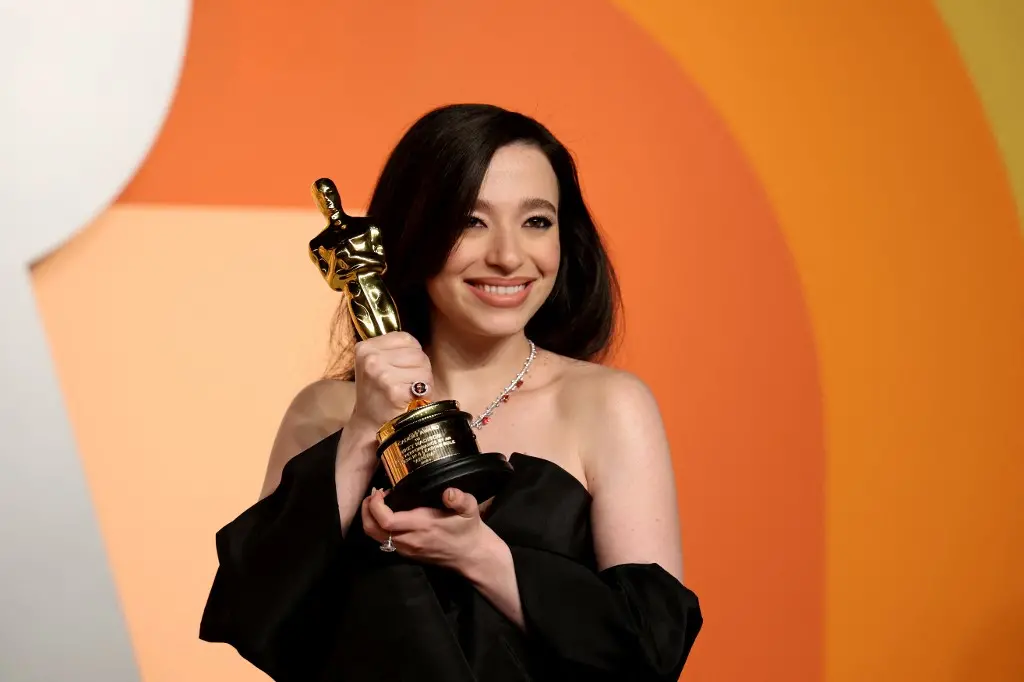 Imagem da notícia: Oscar 2025: Quem é Mikey Madison, atriz que venceu Fernanda Torres e Demi Moore?