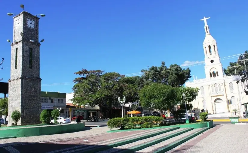 Imagem da notícia: Prefeitura de Tianguá realiza concurso com 1.367 vagas e salários de até R$ 15,8 mil; veja detalhes