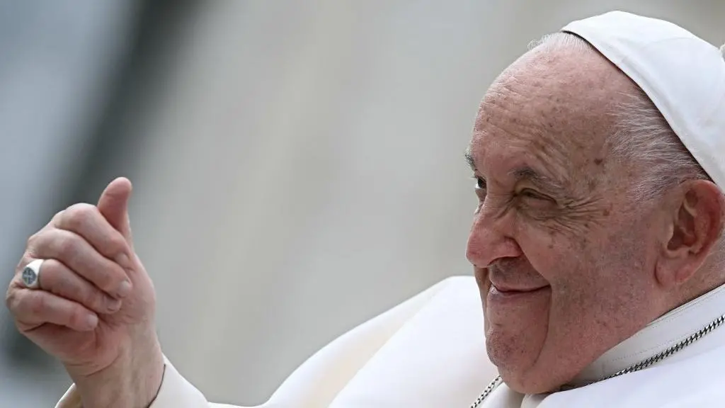 Imagem da notícia: Internado há 20 dias, papa Francisco 'descansa bem' na madrugada, mas perde início da Quaresma
