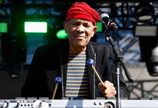 Imagem da notícia: Morre músico e compositor Roy Ayers, responsável pelo hit 'Everybody Loves The Sunshine', aos 84 anos 