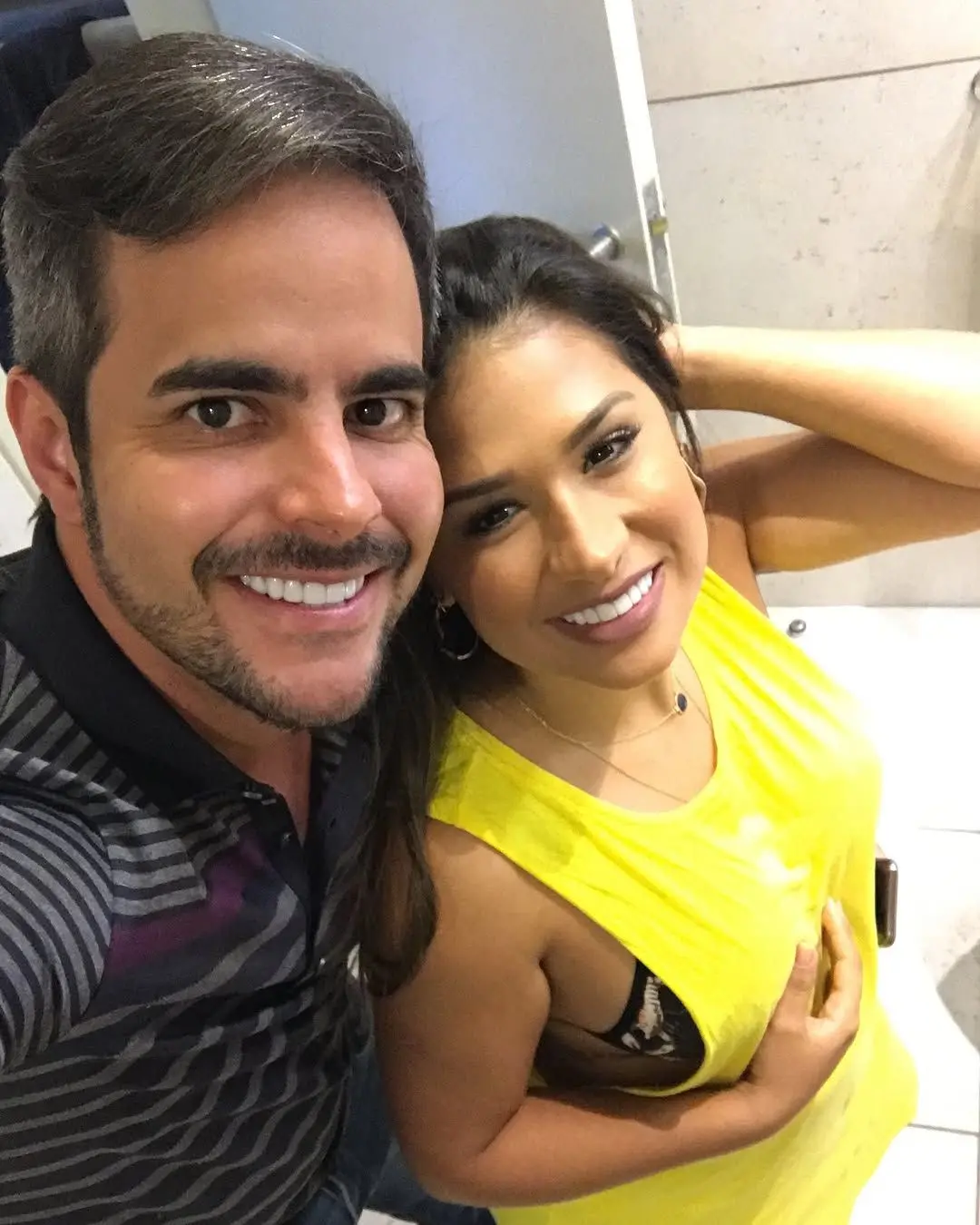 Imagem da notícia: Kaká Diniz rebate comentário sobre 'só ter dinheiro por causa de Simone'