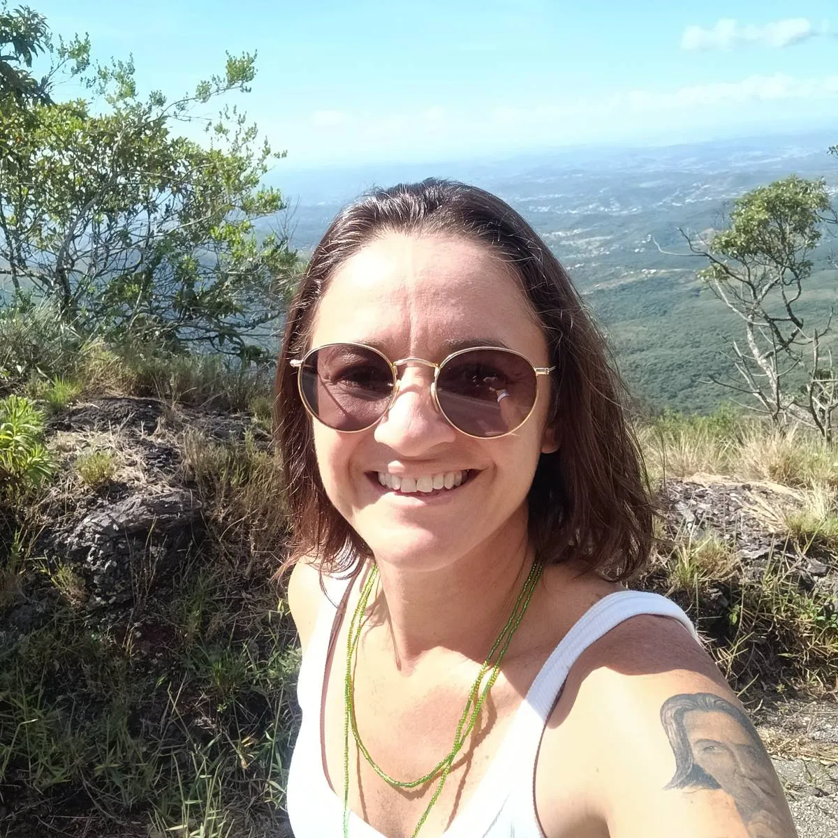 Silmara, cuja infância transcorreu em meio a plantações, herdou de seus pais o desejo de compartilhar os frutos da terra