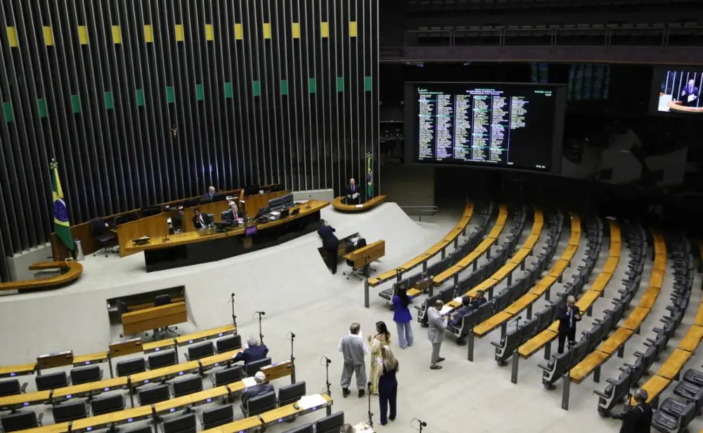 Deputados, senadores,