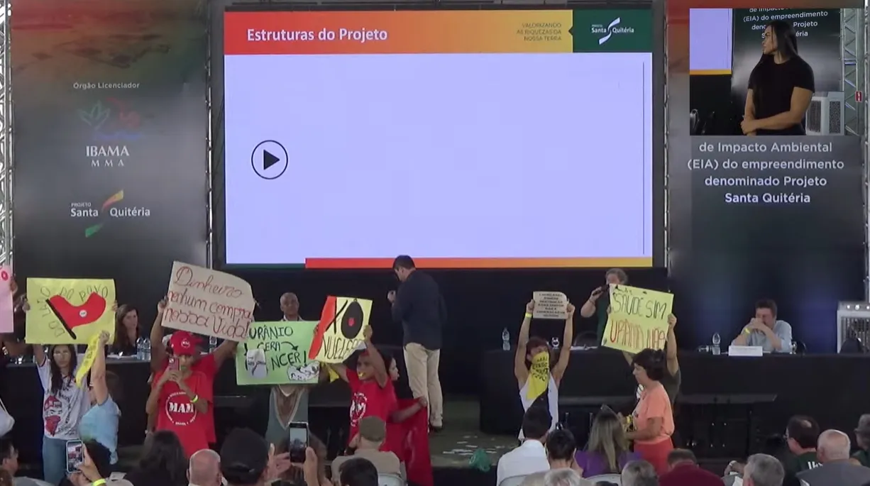 Manifestantes protestaram e se posicionam contra o empreendimento