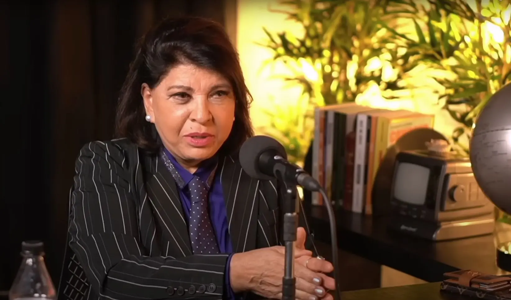 Imagem da notícia: Roberta Miranda revela que já se apaixonou pela mesma garota que o pai