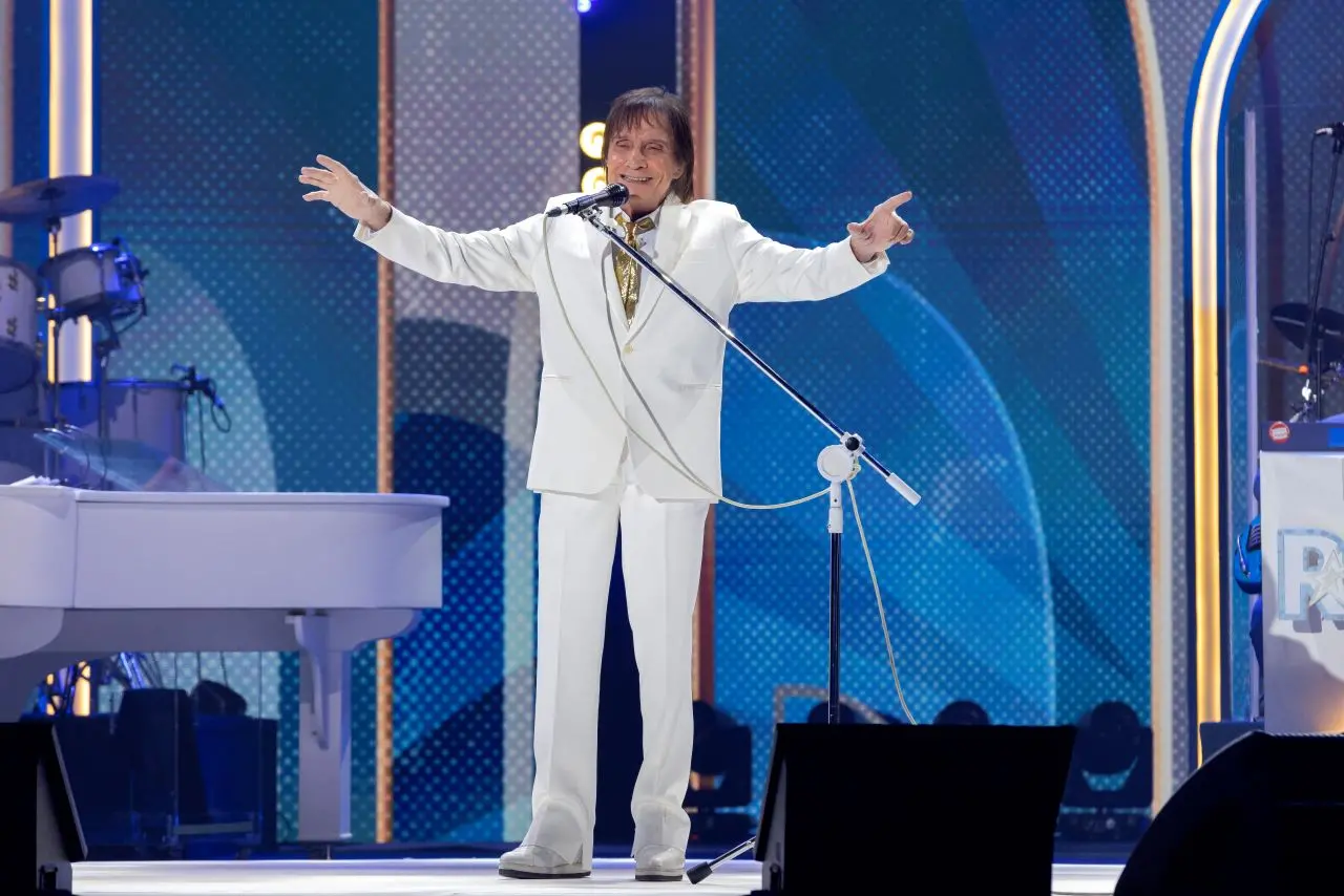 Imagem da notícia: Novo filme sobre Roberto Carlos deve mostrar motivo de cantor ter amputado perna